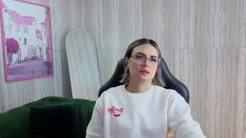 Isabella online show from 05-01-26, 12:43