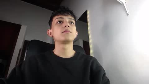 Snapshot of zarekneo chatting on 10-03-25, 06:49 Zarek online show from 10-03-25, 06:49