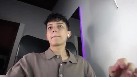 Snapshot of zarekneo chatting on 10-08-25, 07:33 Zarek online show from 10-08-25, 07:33