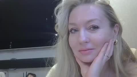 Zarina Swift online show from 02-01-25, 04:35