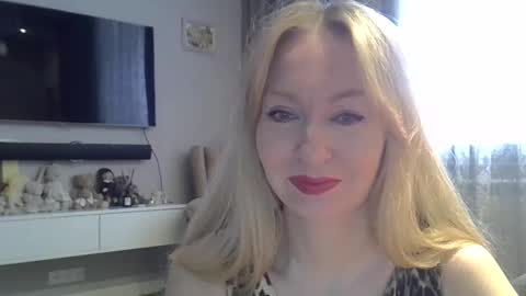 Zarina Swift online show from 02-06-25, 05:03