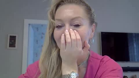 Zarina Swift online show from 10-10-25, 04:33