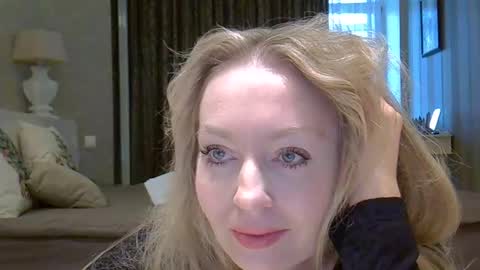 Zarina Swift online show from 02-04-26, 04:40