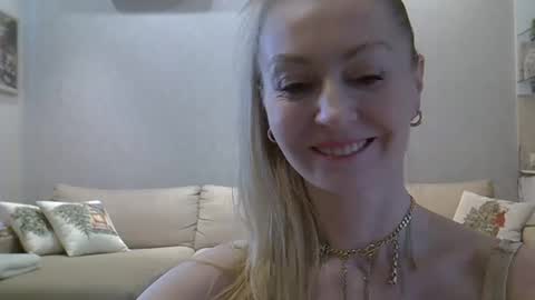 Zarina Swift online show from 03-31-26, 09:32