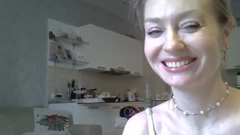 Zarina Swift online show from 05-09-26, 07:02