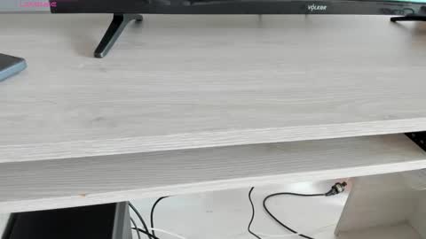 Zarina Waynne online show from 11-30-25, 08:24