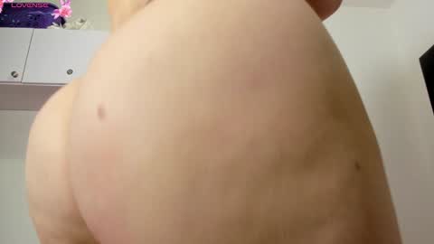 Zaritha Li online show from 12-26-24, 02:59