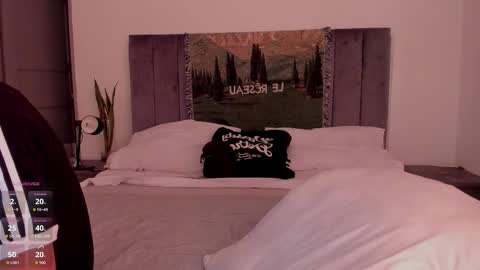 Snapshot of zayotto chatting on 11-15-25, 08:00 Hii im Zay. I save money for education. PVT Open. online show from 11-15-25, 08:00