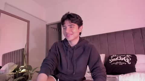 Hii im Zay.                 I save money for education. PVT Open. online show from 03-04-26, 05:35