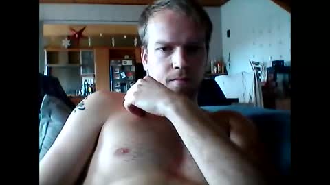 Snapshot of zblondyfrenchy chatting on 12-14-24, 01:27 zblondyfrenchy online show from 12-14-24, 01:27
