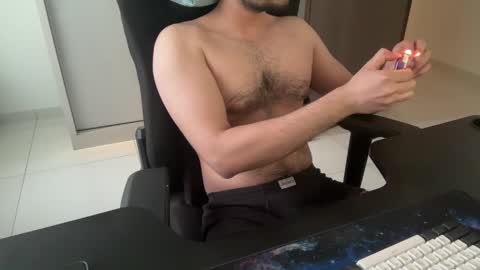 Snapshot of ze_boi chatting on 04-18-26, 11:58 Ze online show from 04-18-26, 11:58