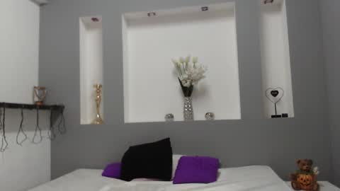 Karolyne online show from 03-12-26, 11:05