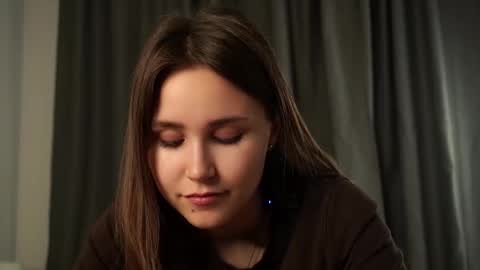 Emilia online show from 09-26-25, 01:09