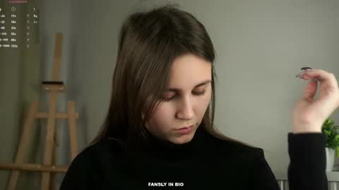 Emilia online show from 10-18-25, 12:57