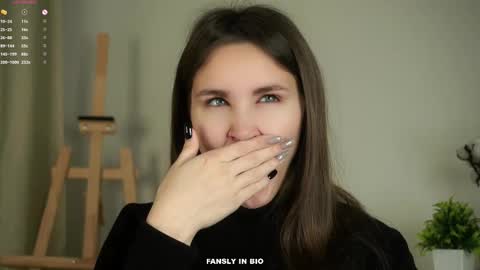 Emilia online show from 10-19-25, 12:11