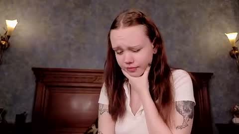 Emilia online show from 06-21-26, 02:03