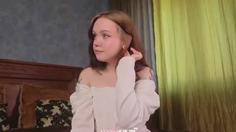 Emilia online show from 07-20-26, 02:26
