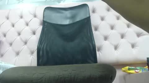 zelly_dirty online show from 12-14-24, 01:05