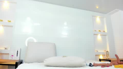 Zenda Evans online show from 01-07-26, 04:15