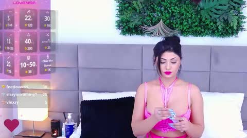 Zendaya online show from 12-08-24, 07:15
