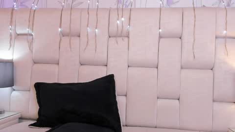 Zendaya online show from 12-28-24, 02:33