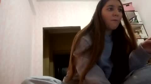 Snapshot of zeniabrossoit chatting on 04-17-26, 03:15 zeniabrossoit online show from 04-17-26, 03:15