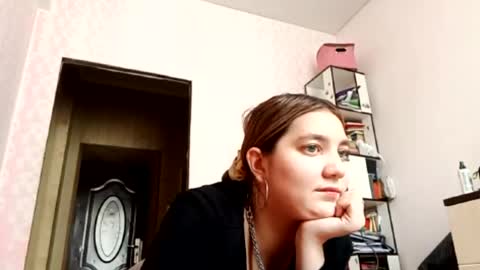 Snapshot of zeniabrossoit chatting on 04-22-26, 08:28 zeniabrossoit online show from 04-22-26, 08:28