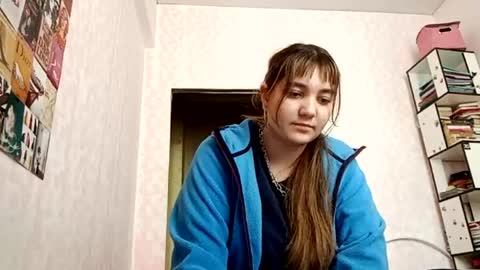Snapshot of zeniabrossoit chatting on 05-16-26, 08:33 zeniabrossoit online show from 05-16-26, 08:33