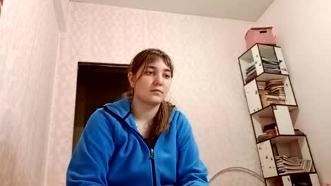 Snapshot of zeniabrossoit chatting on 05-18-26, 02:56 zeniabrossoit online show from 05-18-26, 02:56