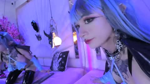 Snapshot of zephirah_abney chatting on 12-05-24, 02:11 online show from 12-05-24, 02:11