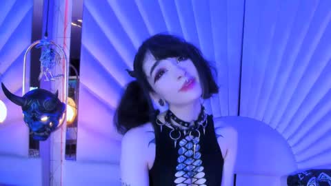 Snapshot of zephirah_abney chatting on 02-11-25, 01:41 online show from 02-11-25, 01:41
