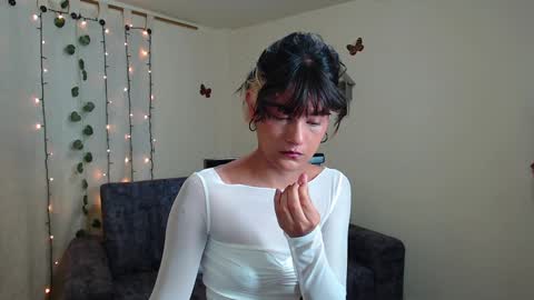 Snapshot of zero__o chatting on 02-05-25, 10:19 ZERO online show from 02-05-25, 10:19