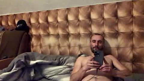 zervale online show from 01-08-25, 03:40