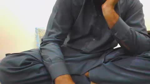 Snapshot of zes6363 chatting on 09-08-25, 06:40 zes6363 online show from 09-08-25, 06:40