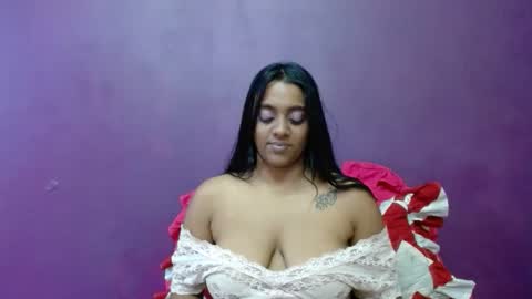 Snapshot of zestyzara4u chatting on 09-12-25, 11:37 Zara online show from 09-12-25, 11:37