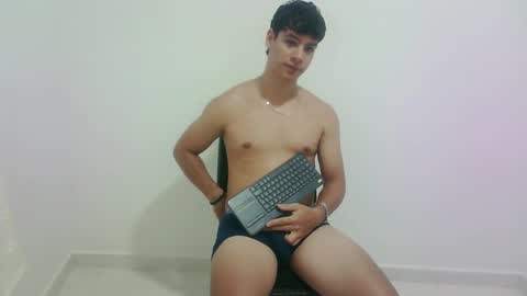 zeus_183 online show from 09-17-25, 12:56