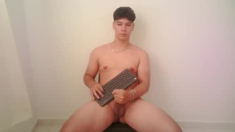 zeus_183 online show from 04-08-26, 03:56