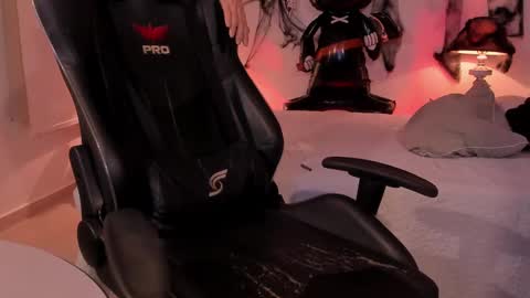 zeus_blaze online show from 10-04-25, 07:06