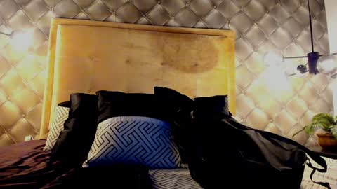 zeus online show from 01-19-25, 06:10