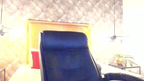 zeus online show from 01-24-25, 11:37