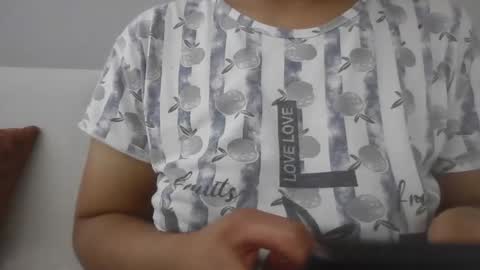 zeyzeysuuuu online show from 10-19-25, 09:21