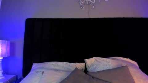 Zhavia  online show from 12-13-24, 02:38