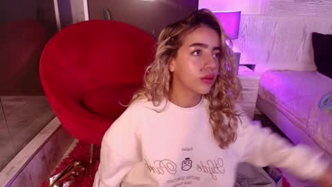 Zhavia  online show from 01-30-25, 01:21