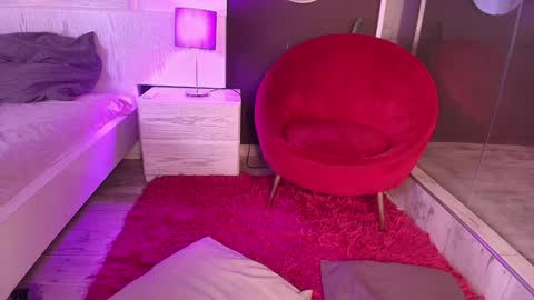 Zhavia  online show from 02-01-25, 04:54