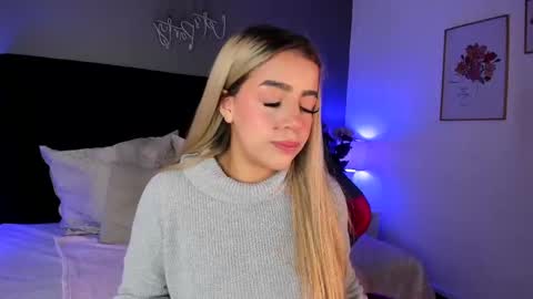 Zhavia  online show from 02-18-25, 11:00