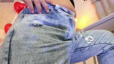 ZHAMIRA  ANDRES online show from 02-16-26, 07:10