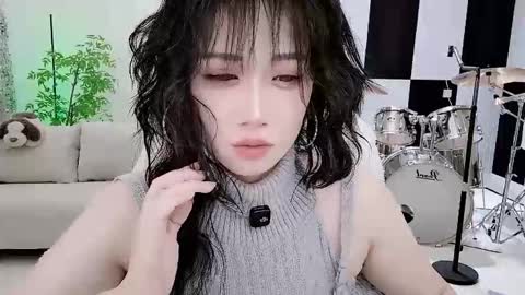 zhen online show from 10-17-25, 01:03