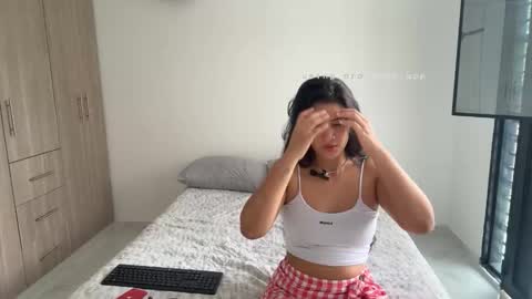zhendaya23 online show from 10-12-25, 04:39