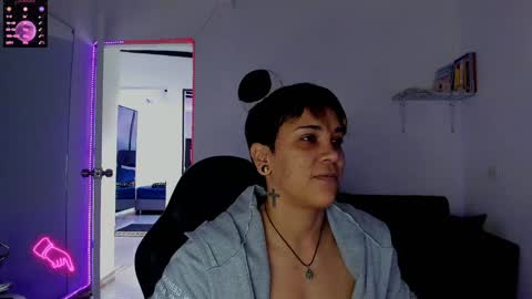 Snapshot of zhoestrong chatting on 01-09-25, 01:13 zhoestrong online show from 01-09-25, 01:13