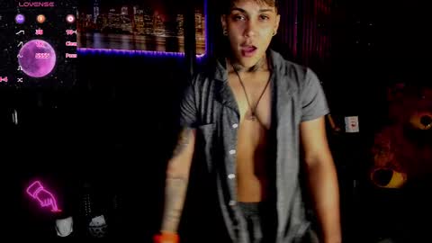 Snapshot of zhoestrong chatting on 02-26-25, 02:26 zhoestrong online show from 02-26-25, 02:26